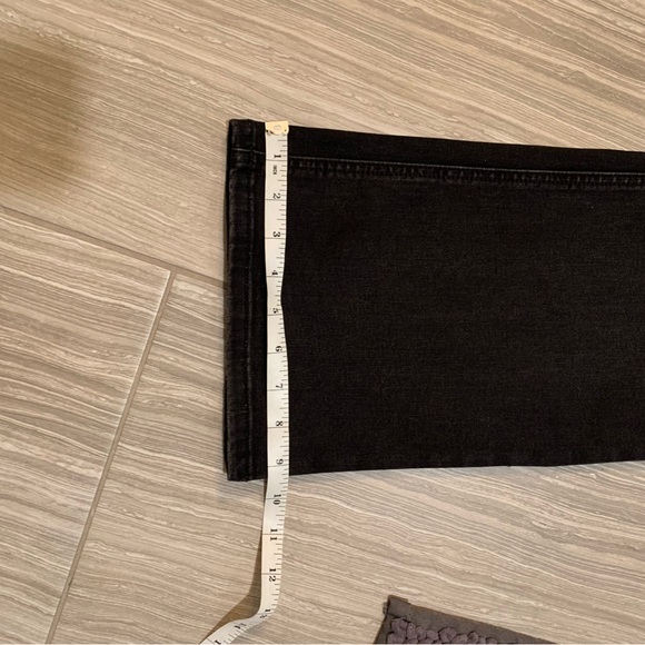 Silver Jeans - Picture 4 of 9